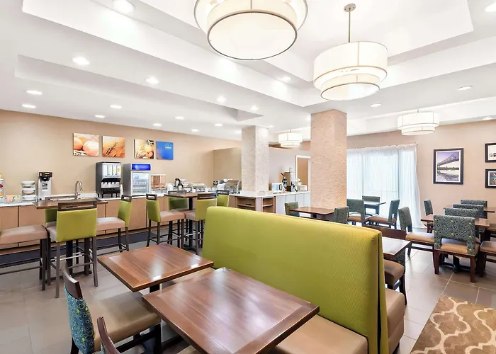 Comfort Suites East